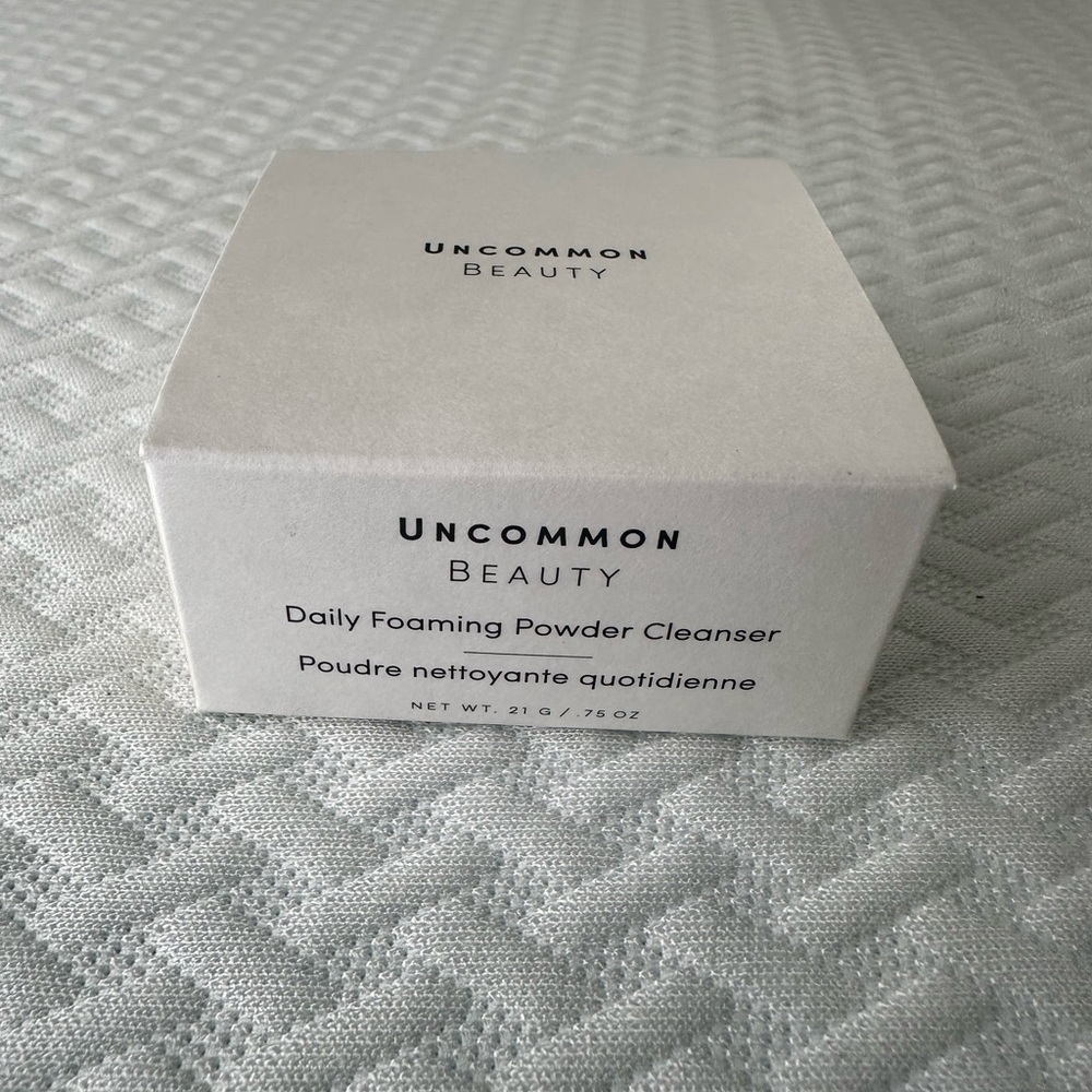 NIB Uncommon Beauty Daily Foaming Powder Cleanser - Picture 2 of 2